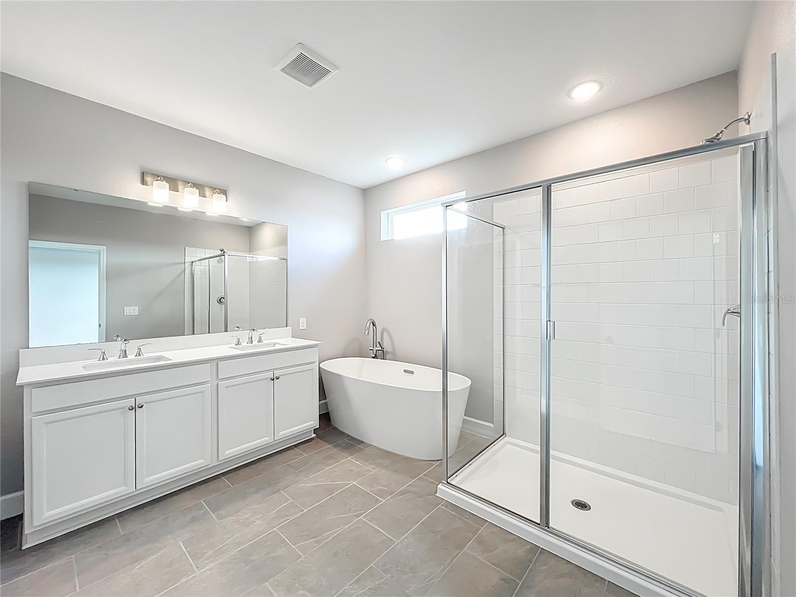 Image 36 of 50 For 15536 Gentle Rain Drive