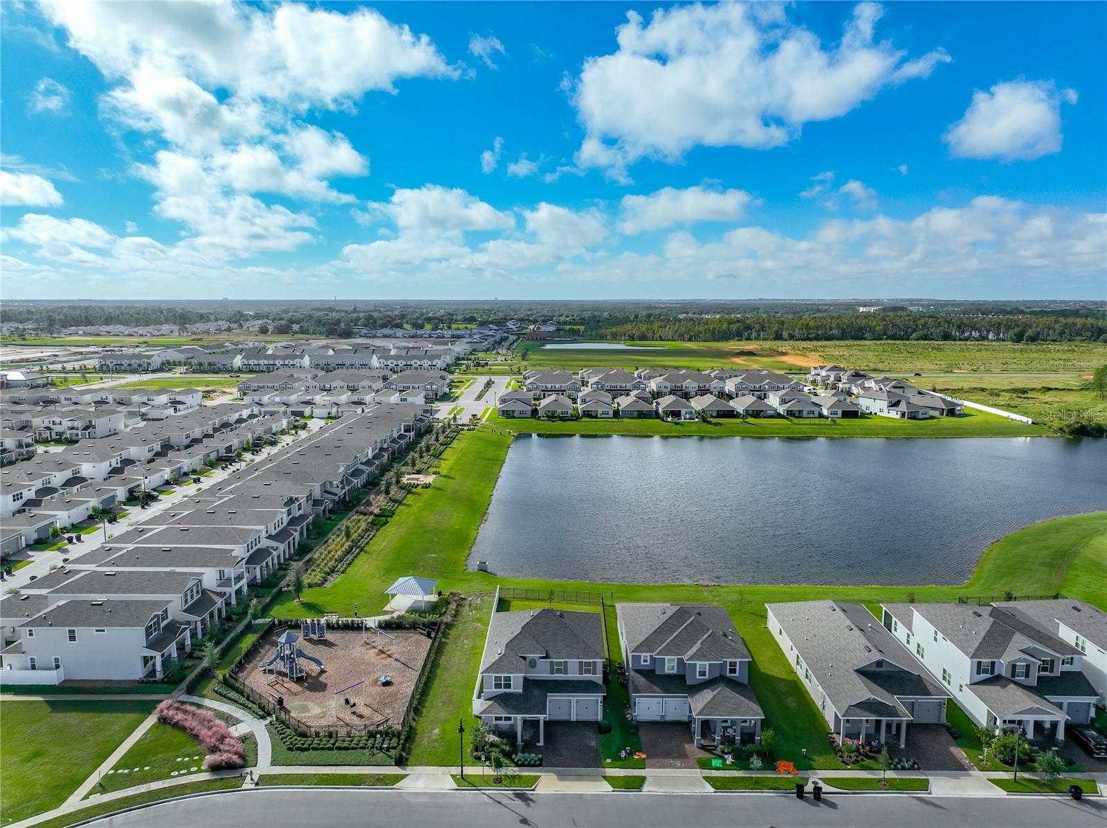 Image 4 of 50 For 15536 Gentle Rain Drive