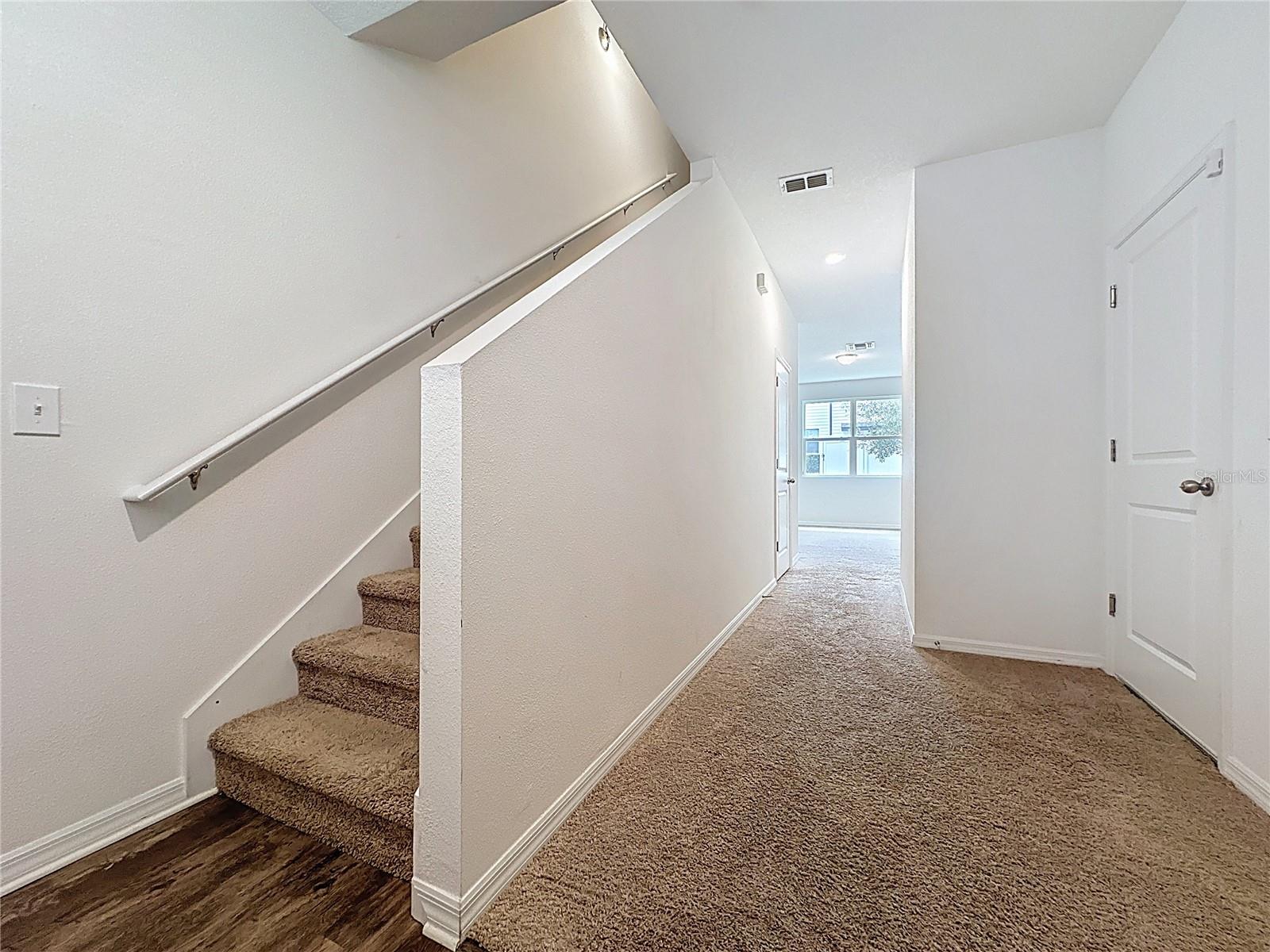 Image 10 of 14 For 927 Reserve Place