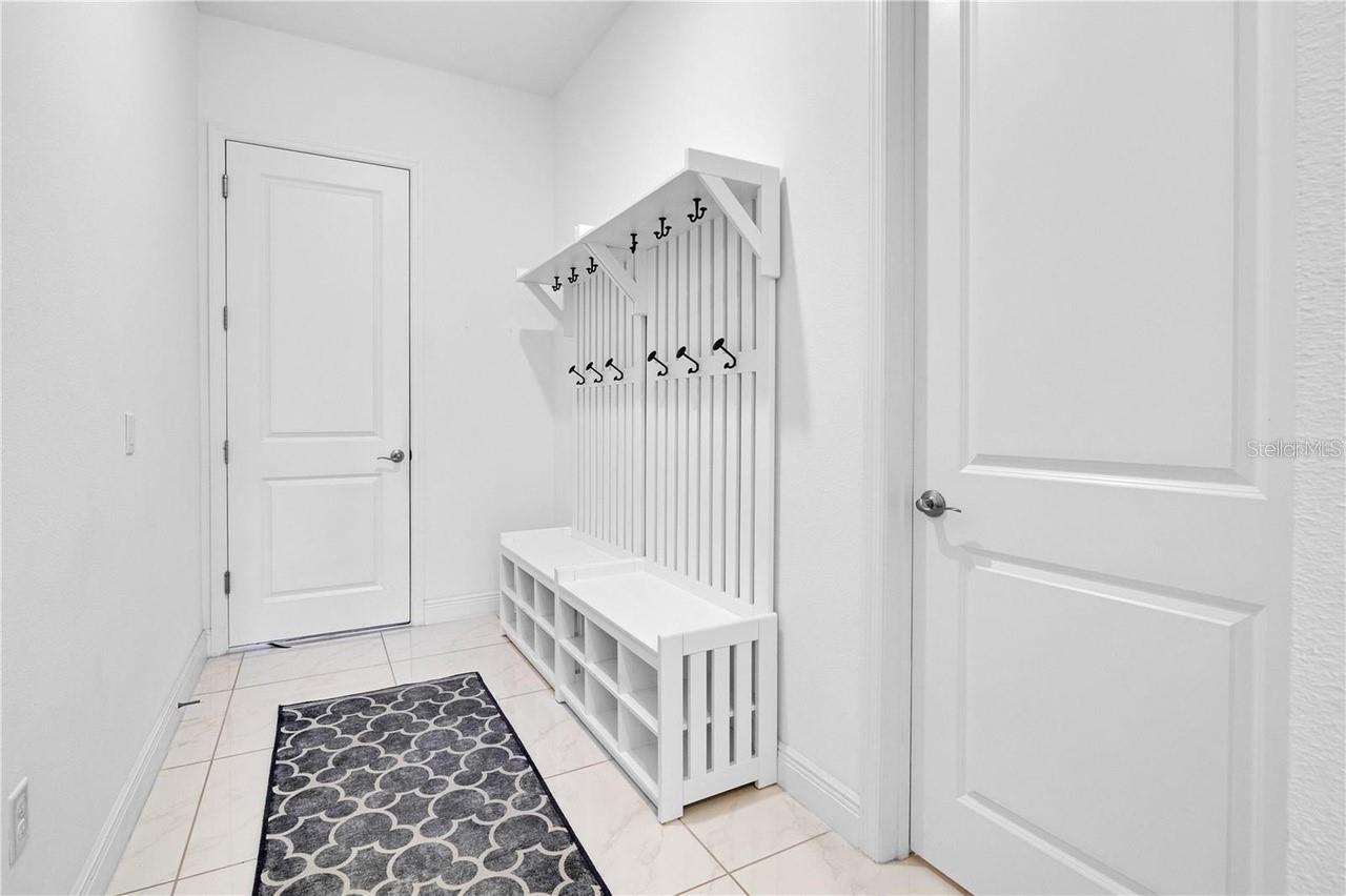 Image 20 of 41 For 8298 Lookout Pointe Drive