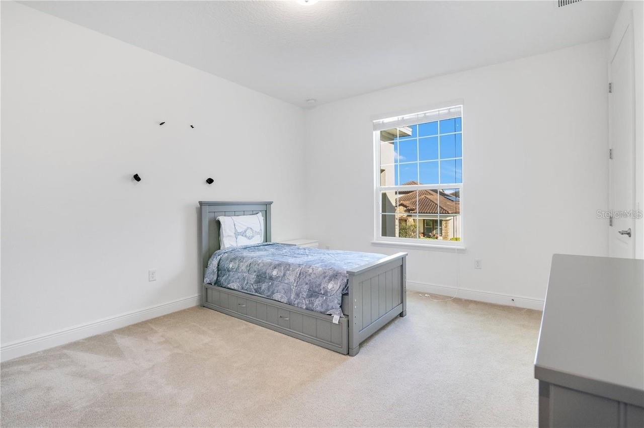 Image 32 of 41 For 8298 Lookout Pointe Drive
