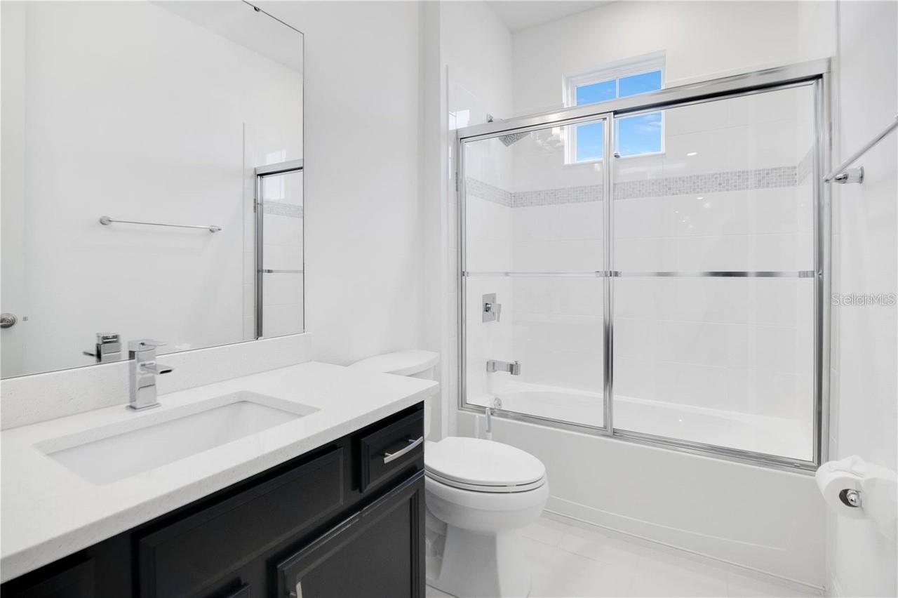 Image 33 of 41 For 8298 Lookout Pointe Drive