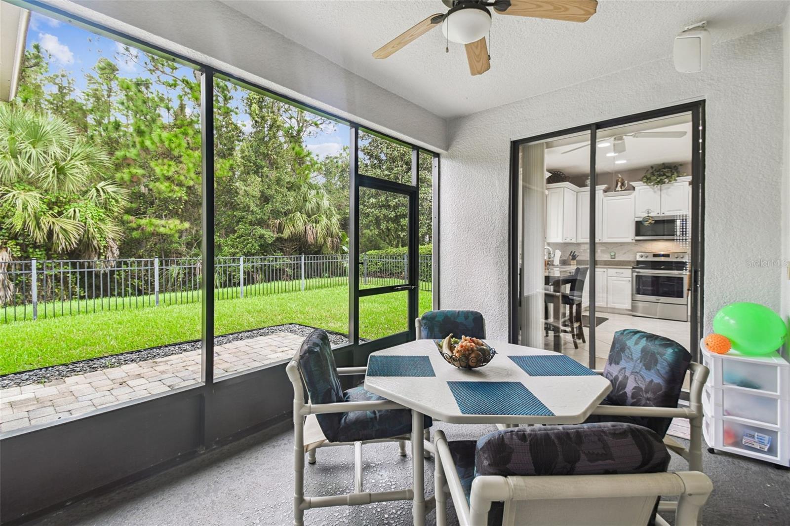 Image 28 of 49 For 487 Monterey Street