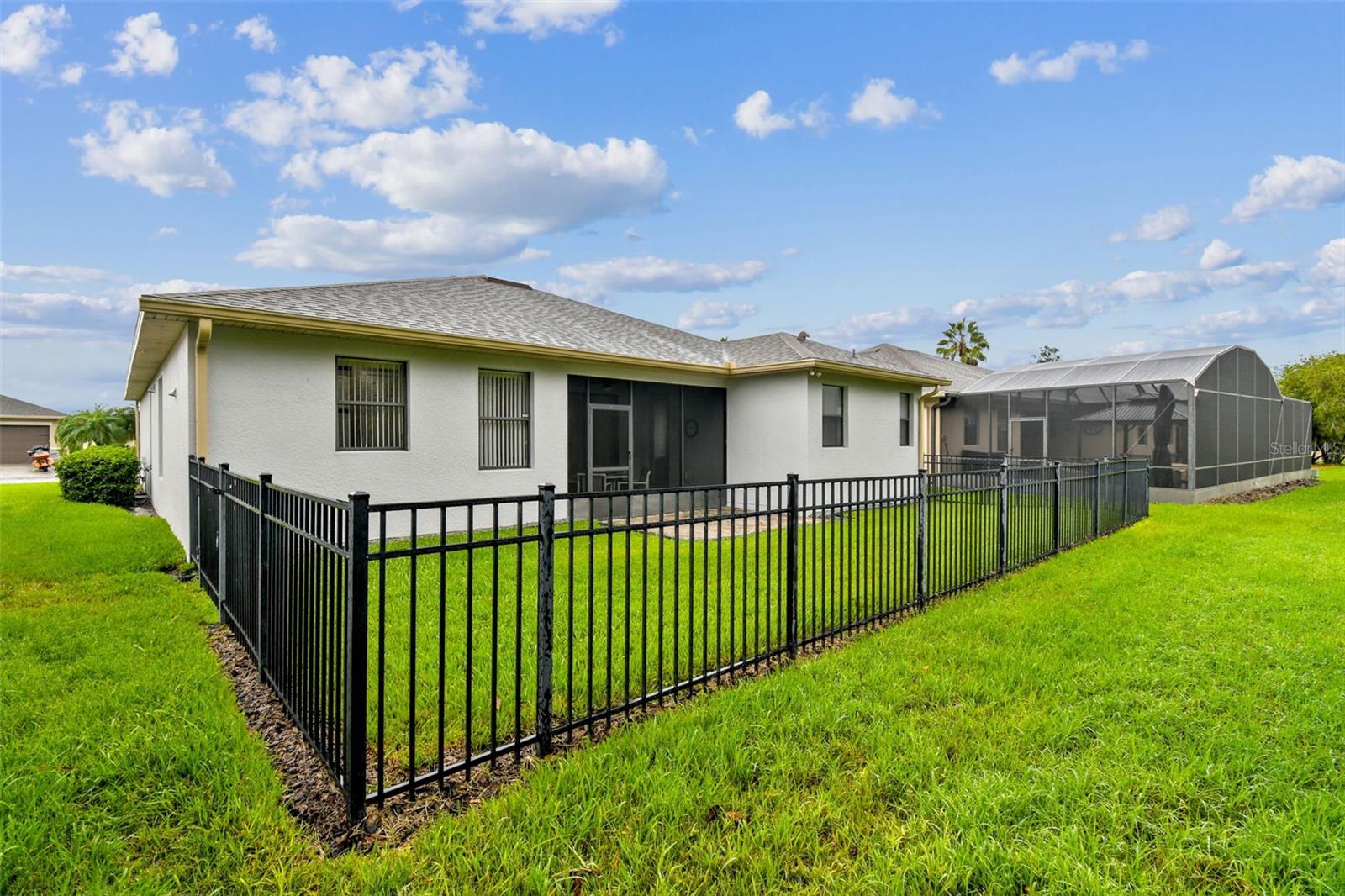 Image 31 of 49 For 487 Monterey Street