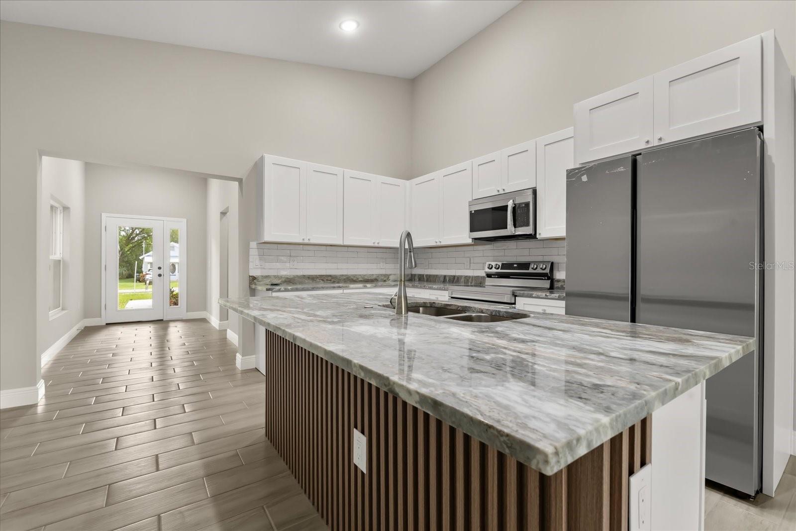 Image 11 of 26 For 545 Orange Street