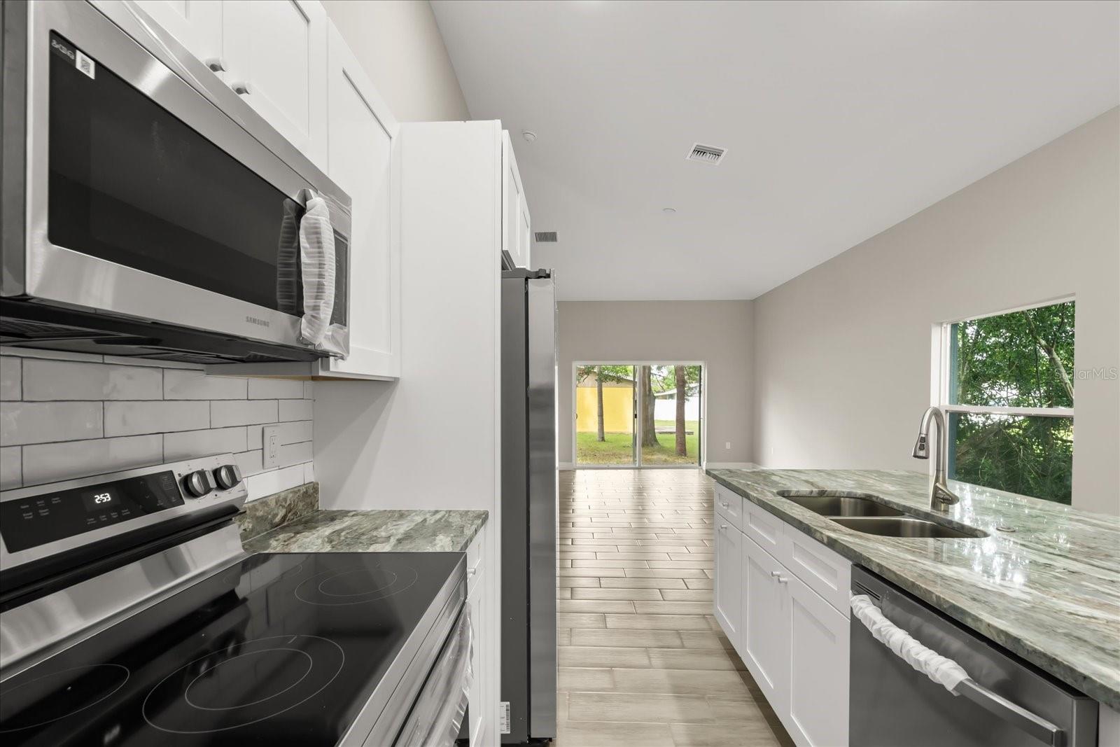 Image 17 of 26 For 545 Orange Street