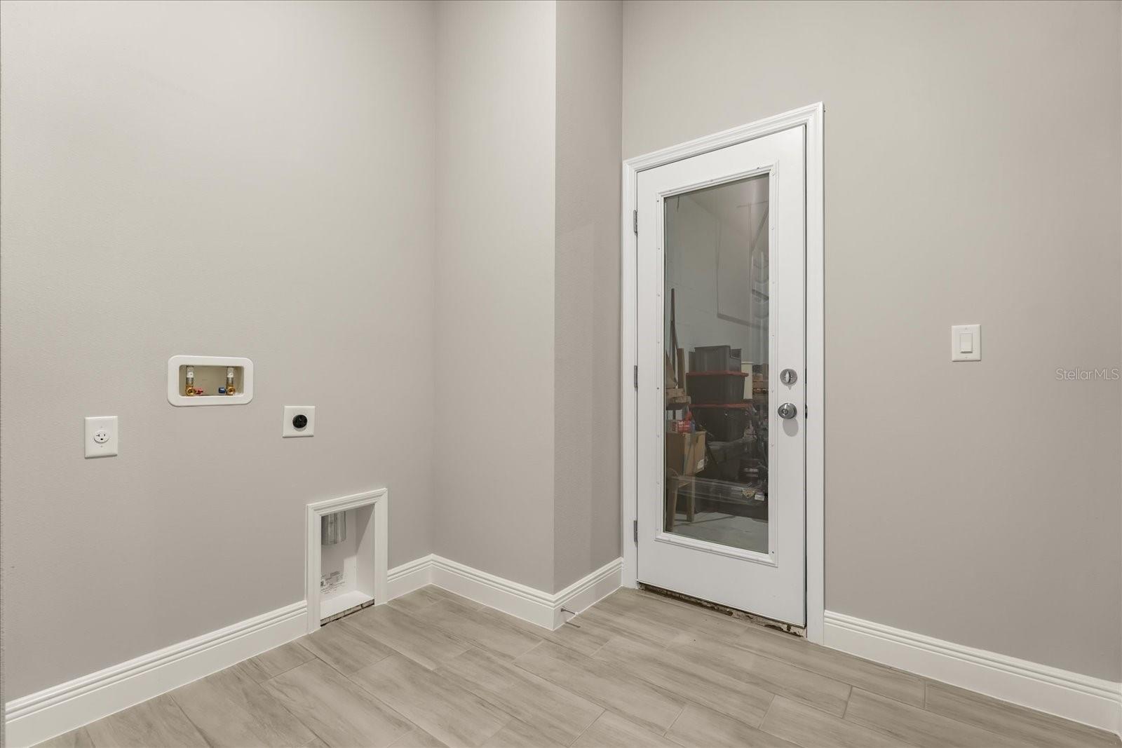 Image 19 of 26 For 545 Orange Street