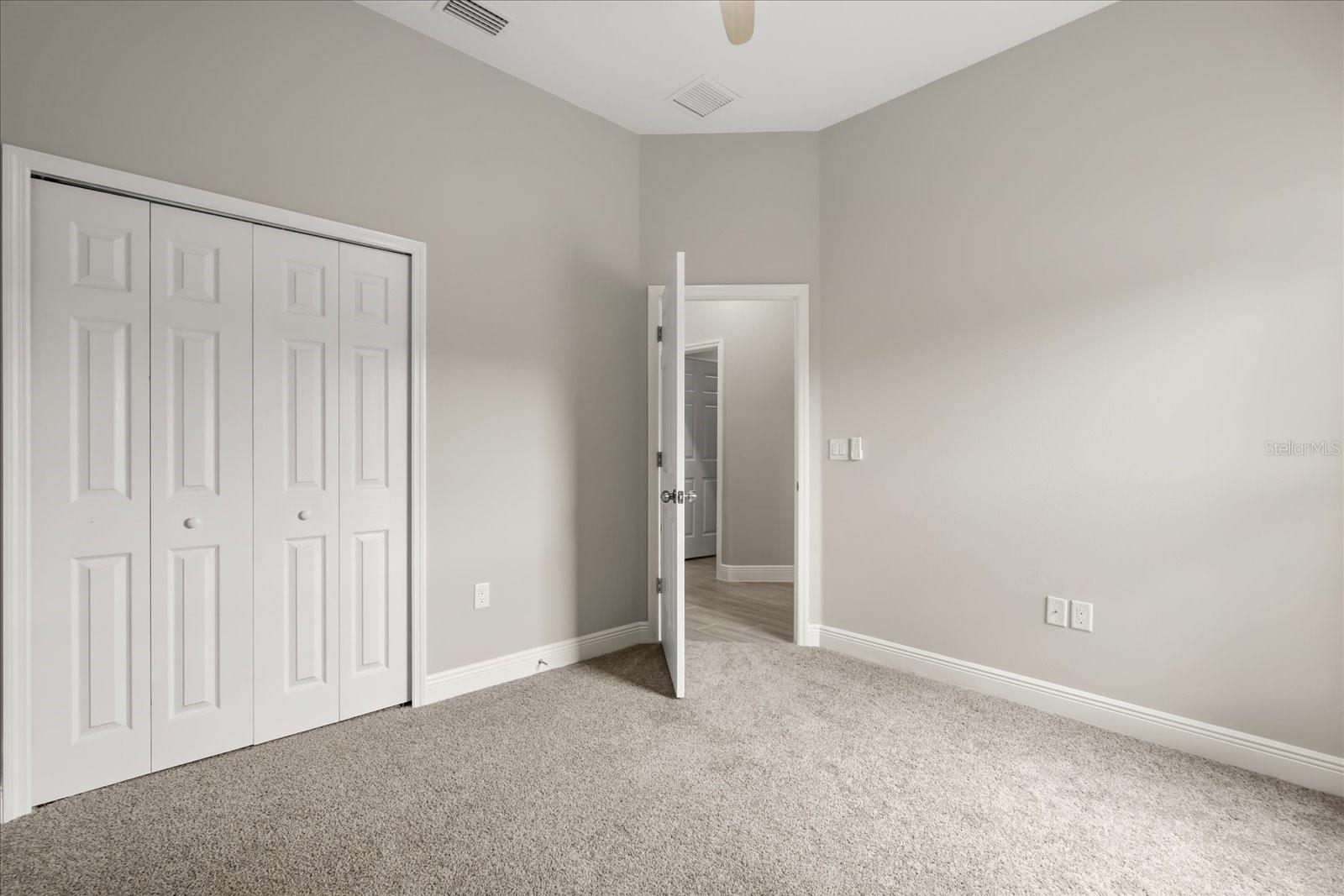 Image 21 of 26 For 545 Orange Street