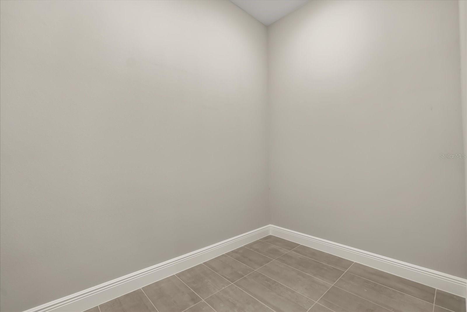 Image 9 of 26 For 545 Orange Street