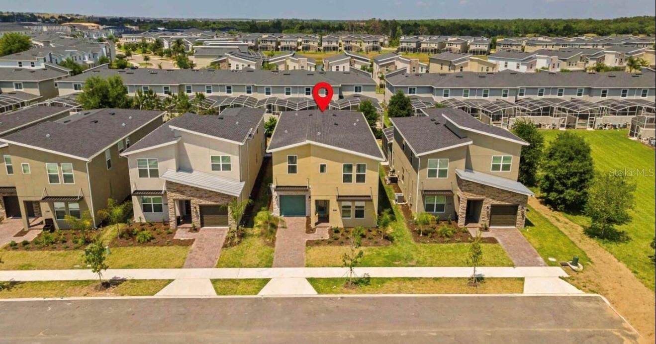 Image 3 of 69 For 8907 Play Through Drive