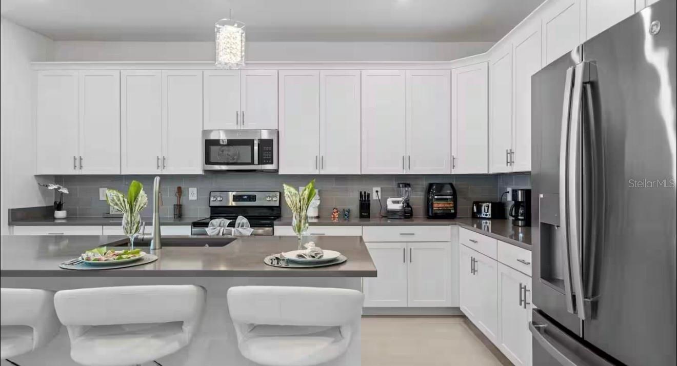 Image 8 of 69 For 8907 Play Through Drive