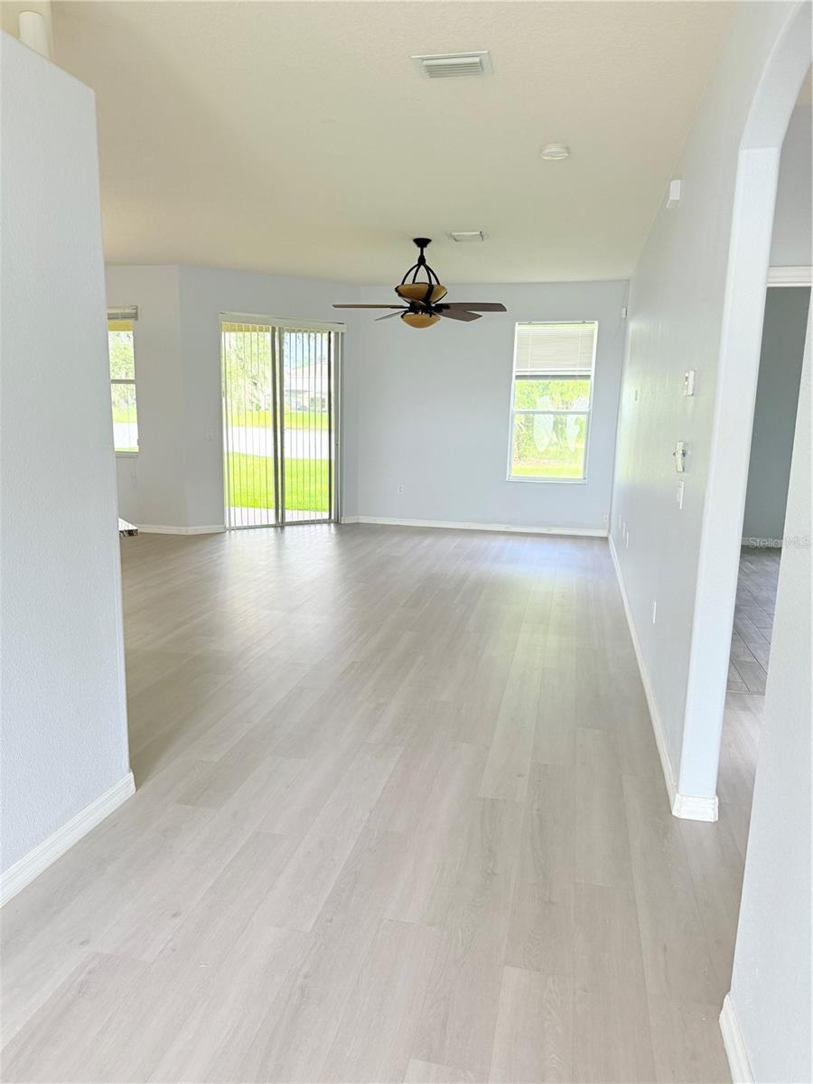 Image 2 of 25 For 1905 Fairway Loop