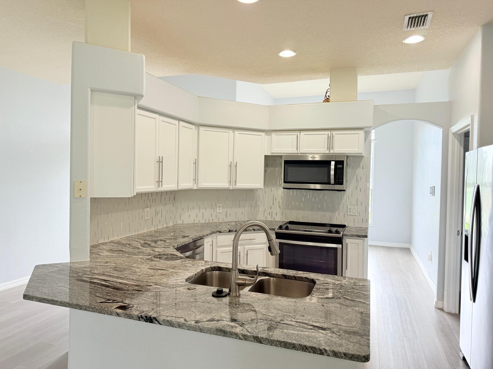 Image 6 of 25 For 1905 Fairway Loop