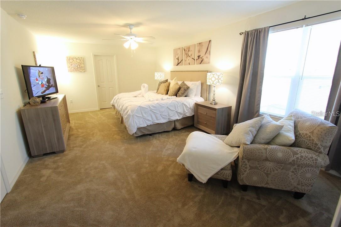 Image 16 of 29 For 957 Emerald Green