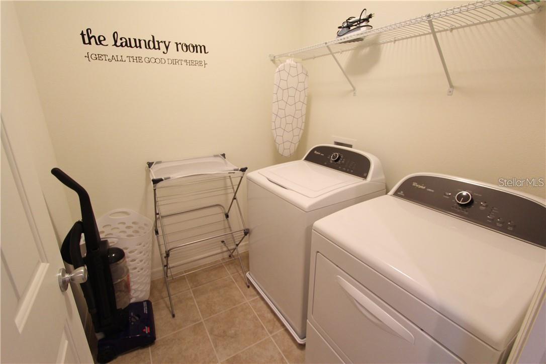 Image 17 of 29 For 957 Emerald Green