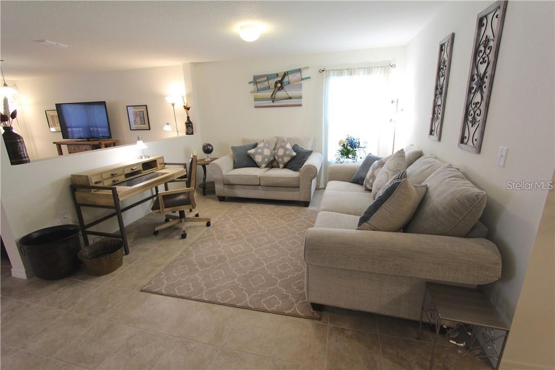 Image 8 of 29 For 957 Emerald Green