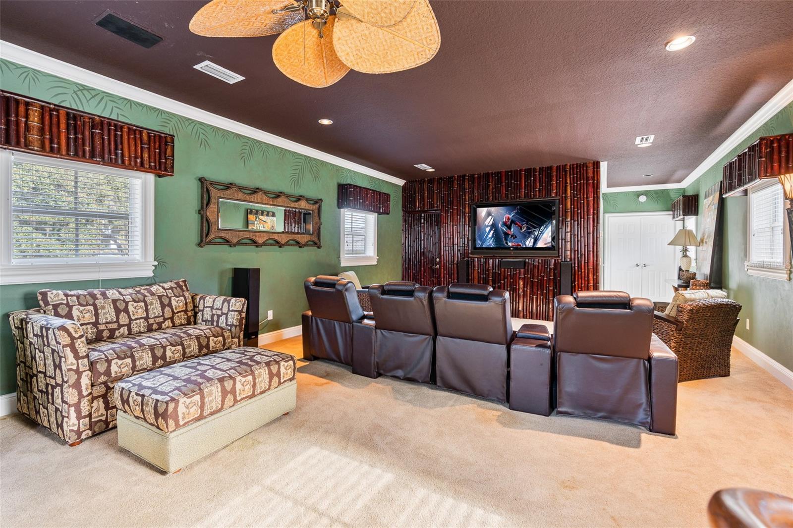 Image 19 of 56 For 30215 Redtree Drive