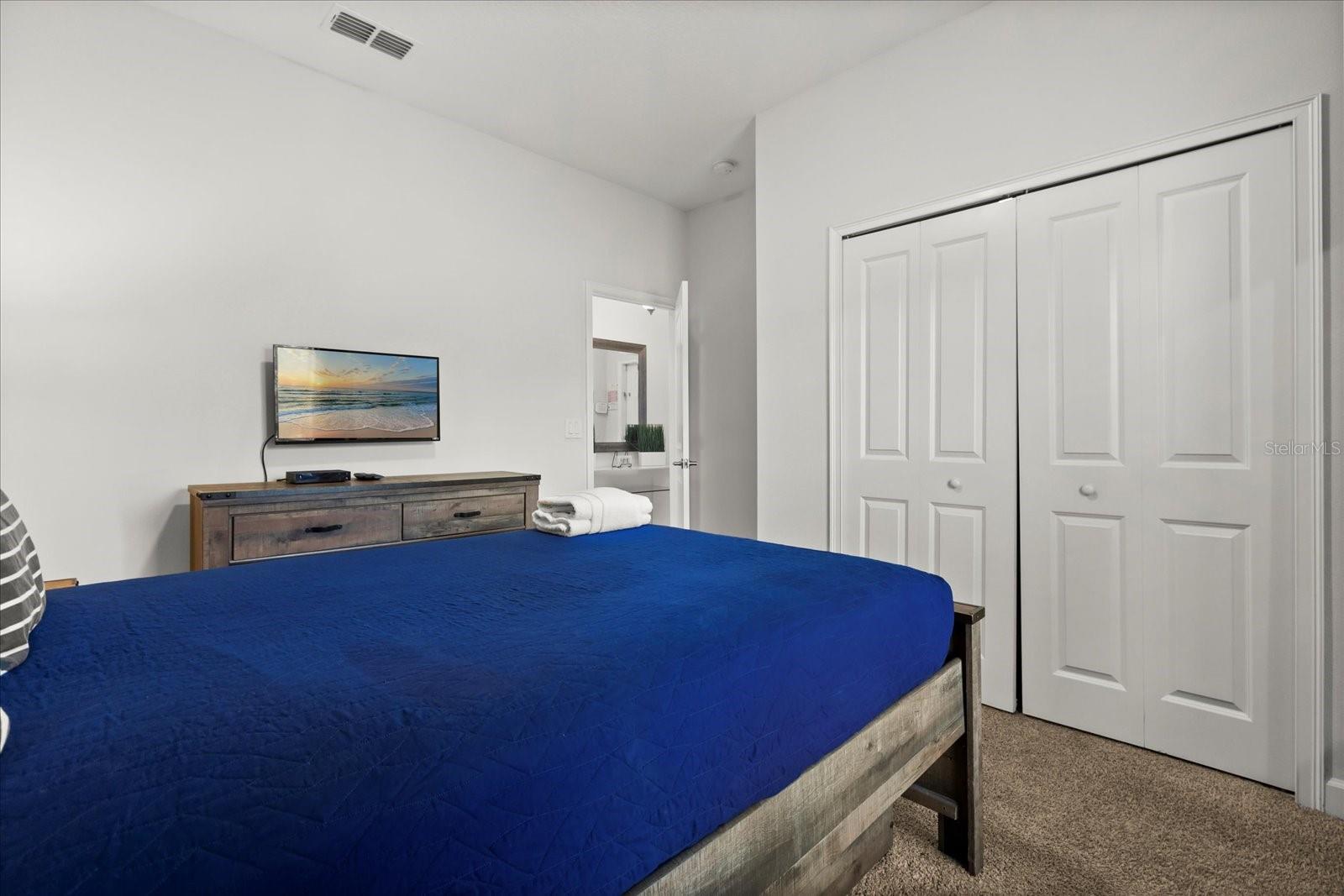 Image 32 of 39 For 4800 Crusoe Street