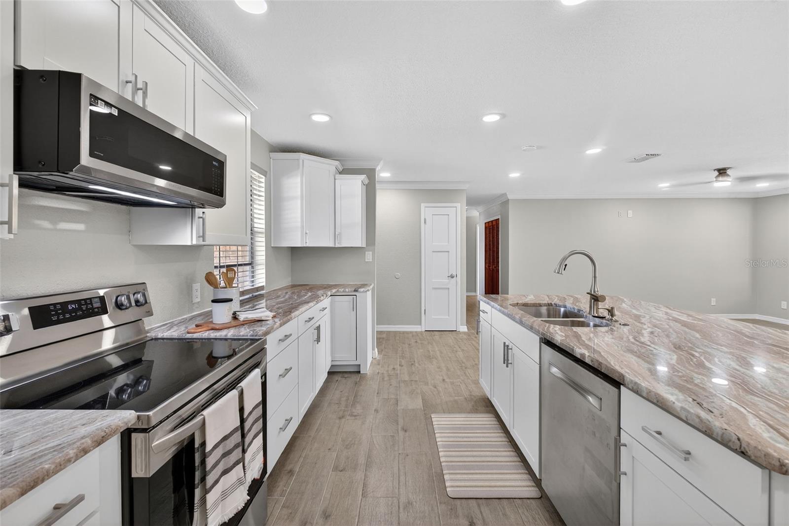 Image 19 of 80 For 7 Bay Street