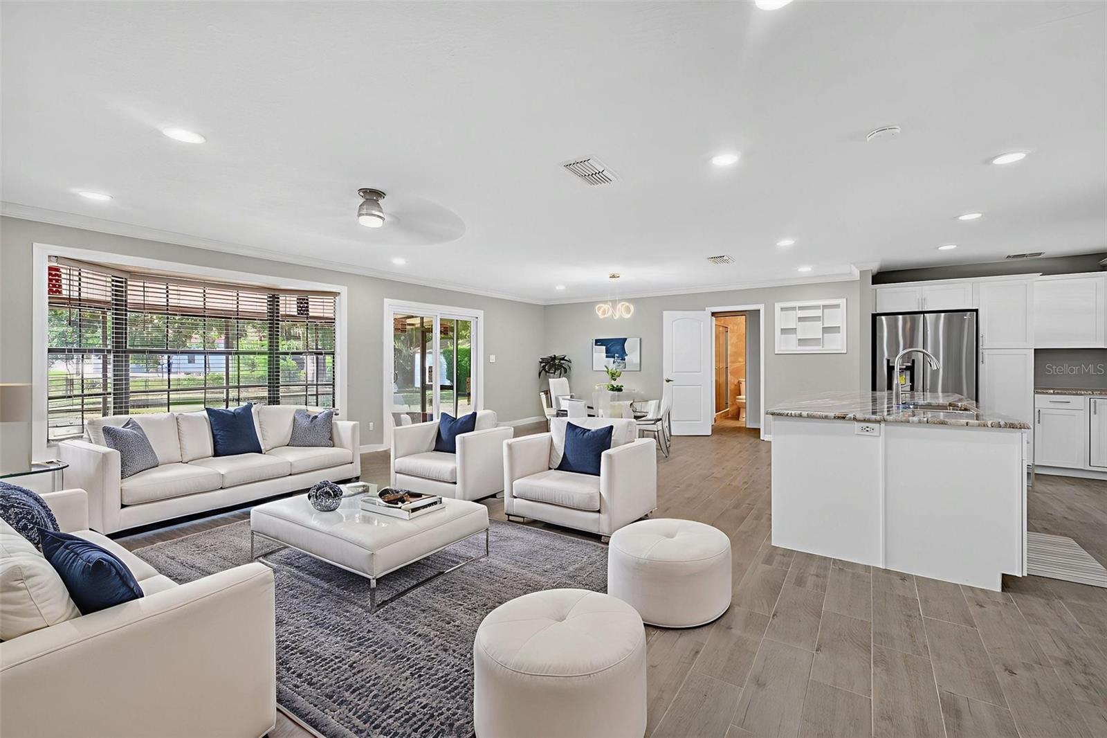 Image 21 of 80 For 7 Bay Street