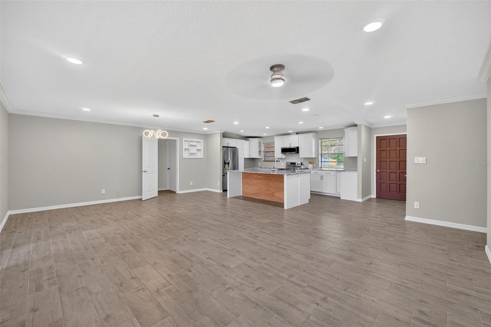 Image 24 of 80 For 7 Bay Street