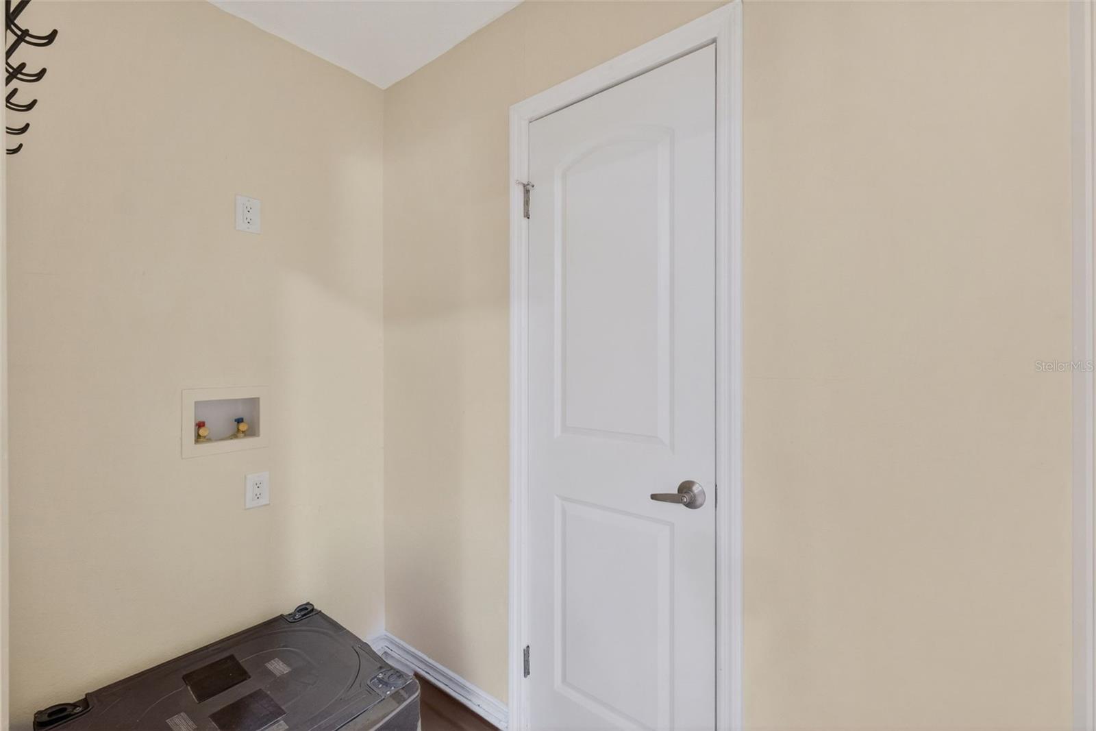 Image 34 of 80 For 7 Bay Street