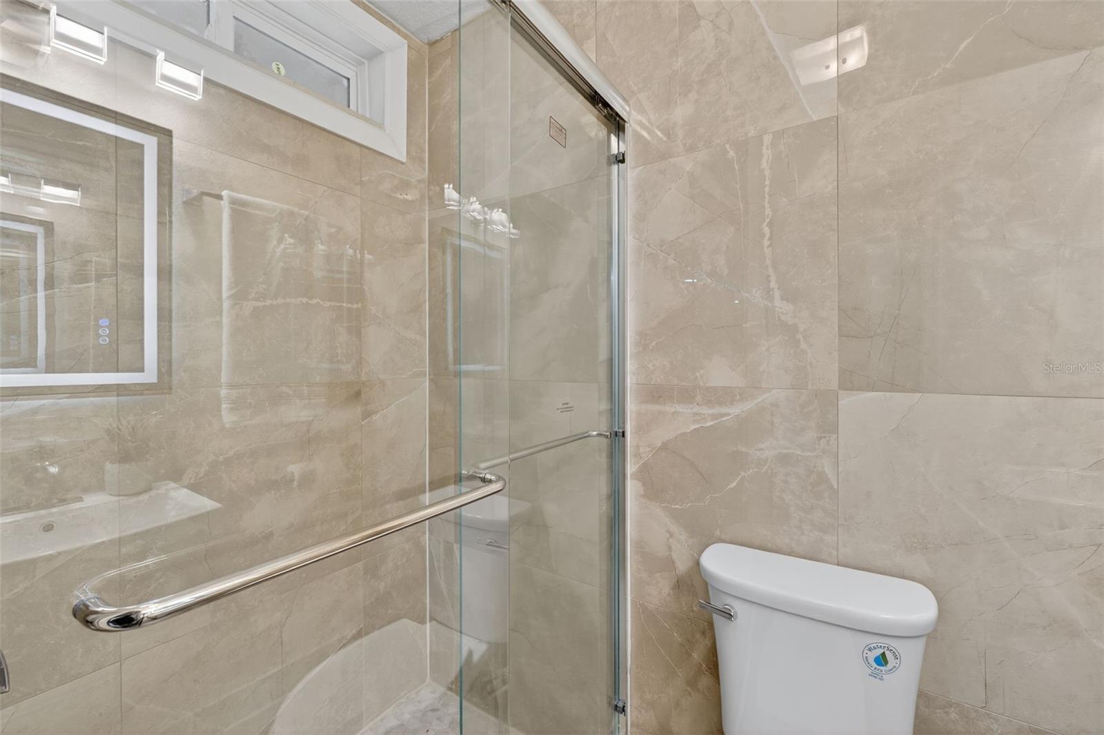 Image 36 of 80 For 7 Bay Street