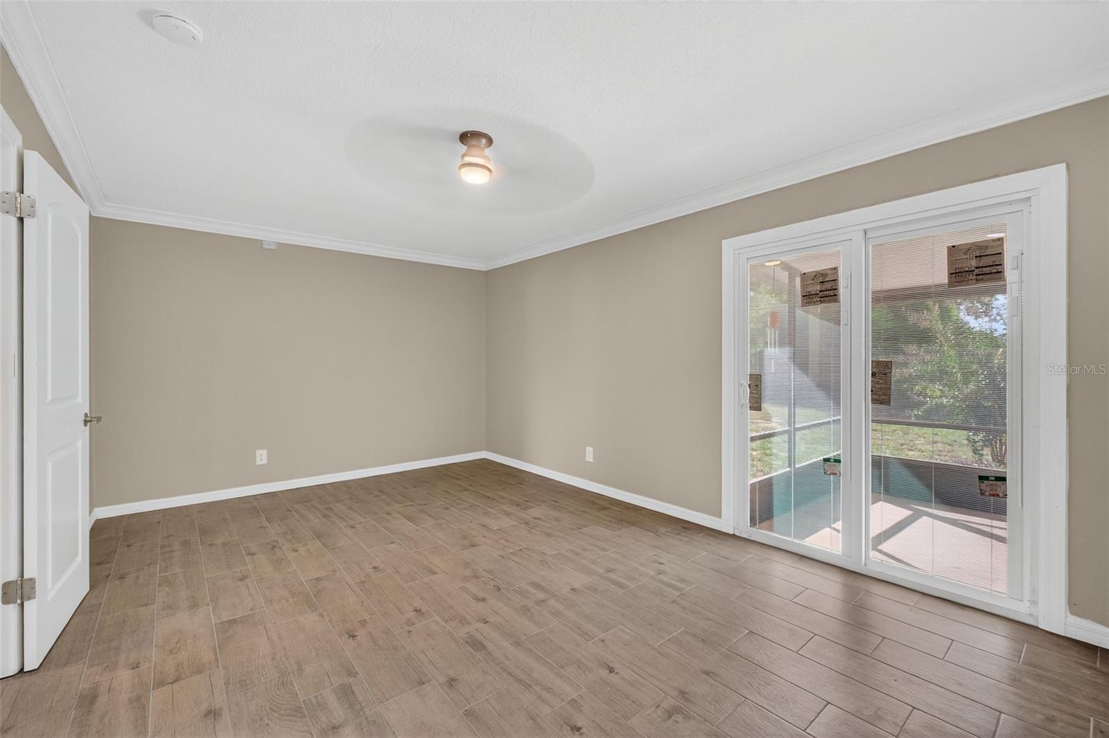 Image 38 of 80 For 7 Bay Street