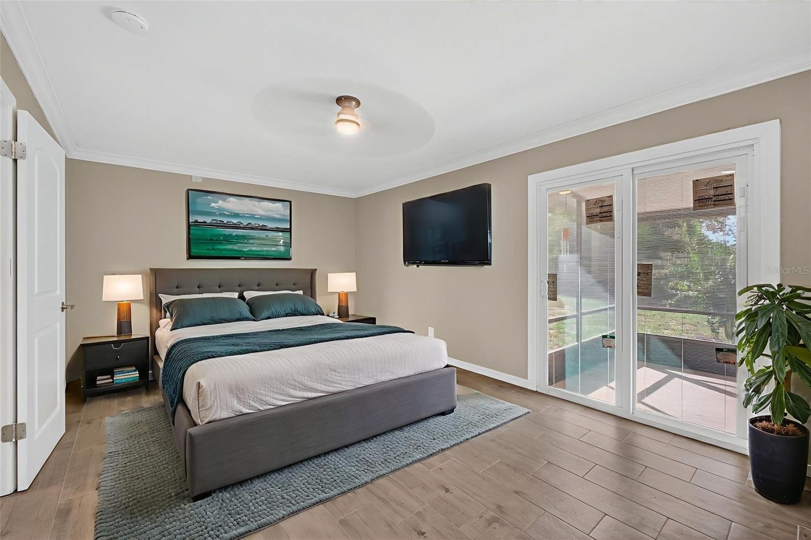 Image 39 of 80 For 7 Bay Street