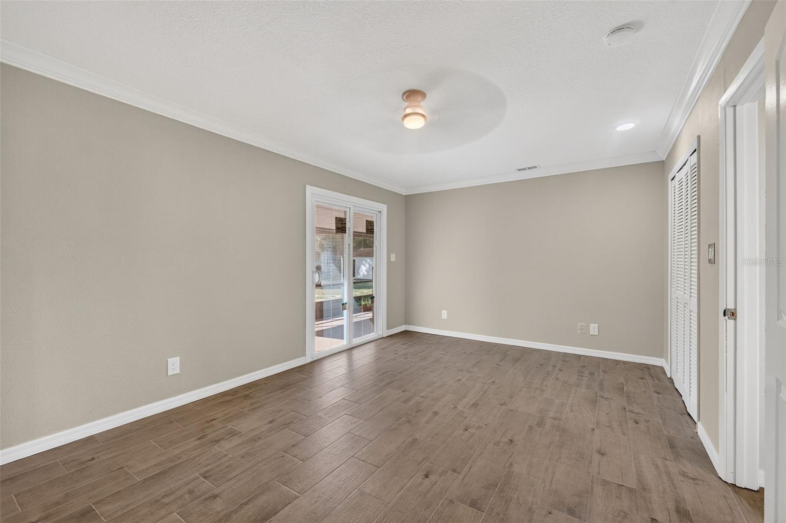 Image 41 of 80 For 7 Bay Street