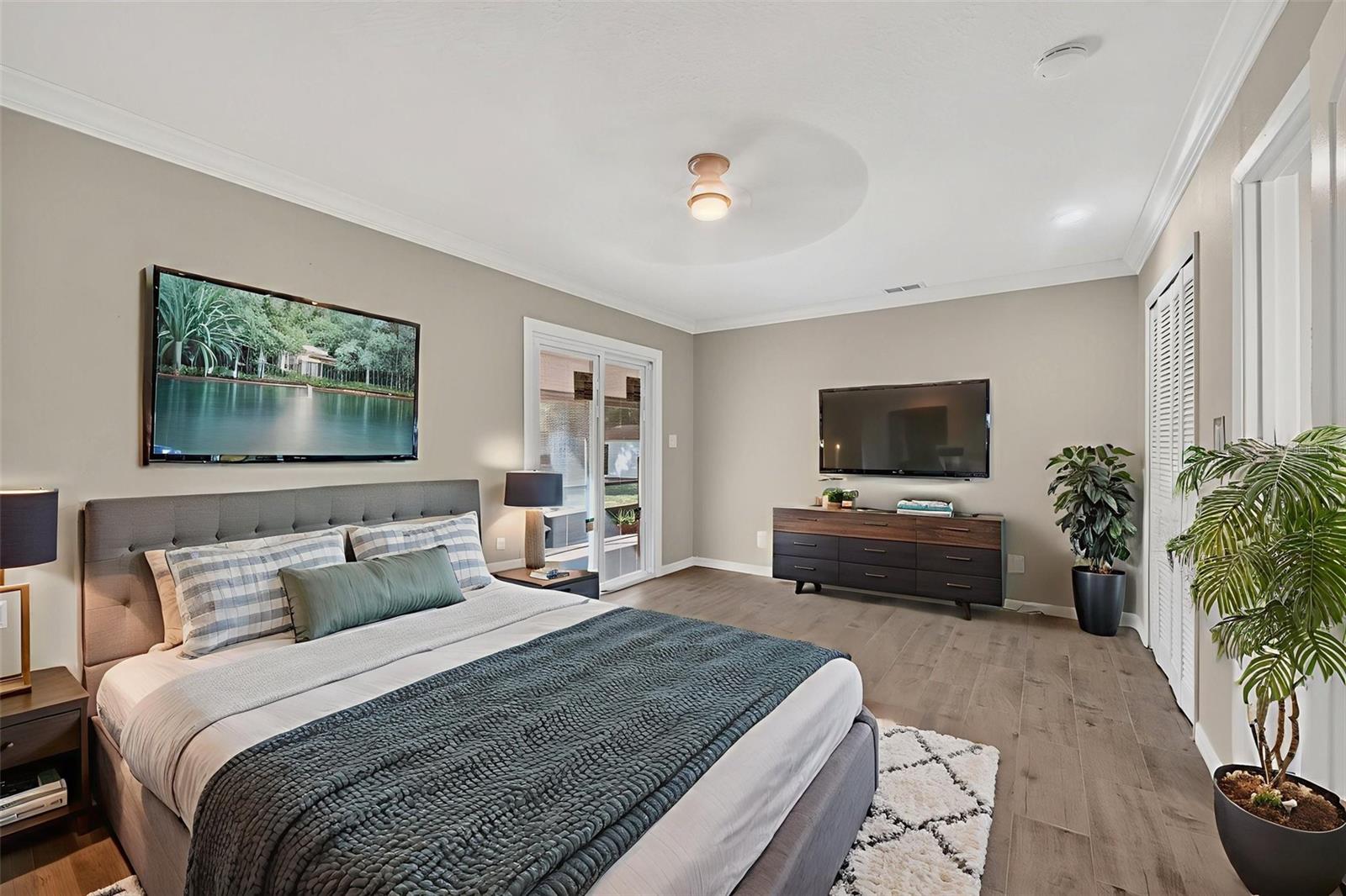 Image 42 of 80 For 7 Bay Street