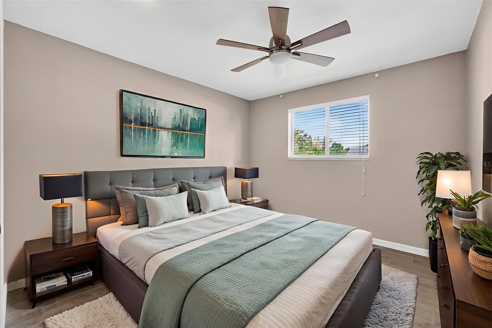 Image 46 of 80 For 7 Bay Street