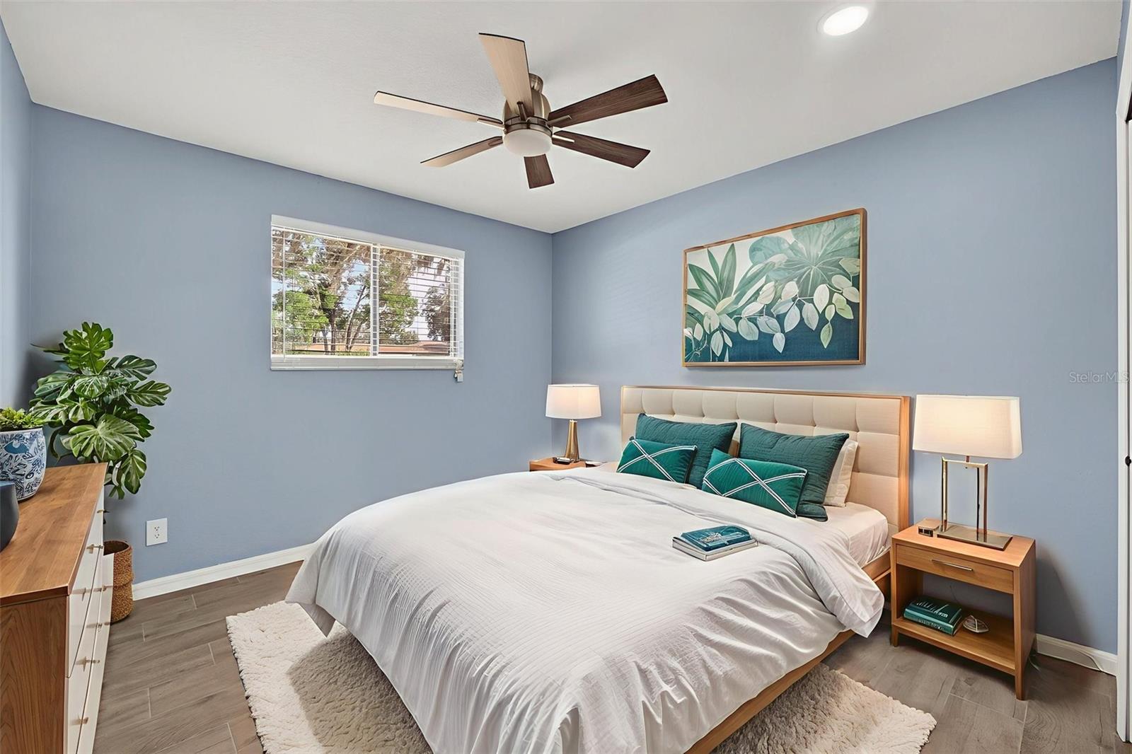 Image 49 of 80 For 7 Bay Street