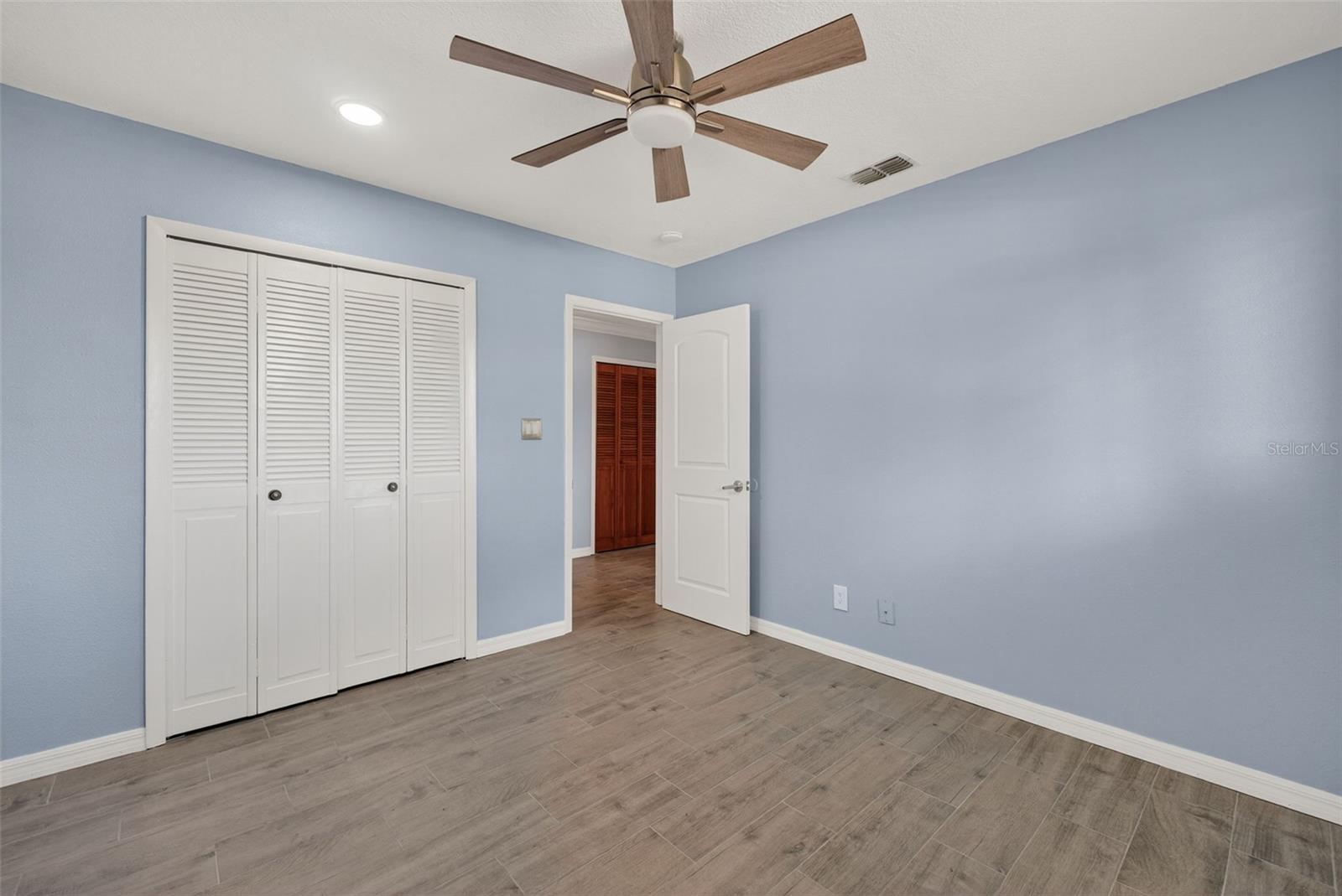 Image 50 of 80 For 7 Bay Street