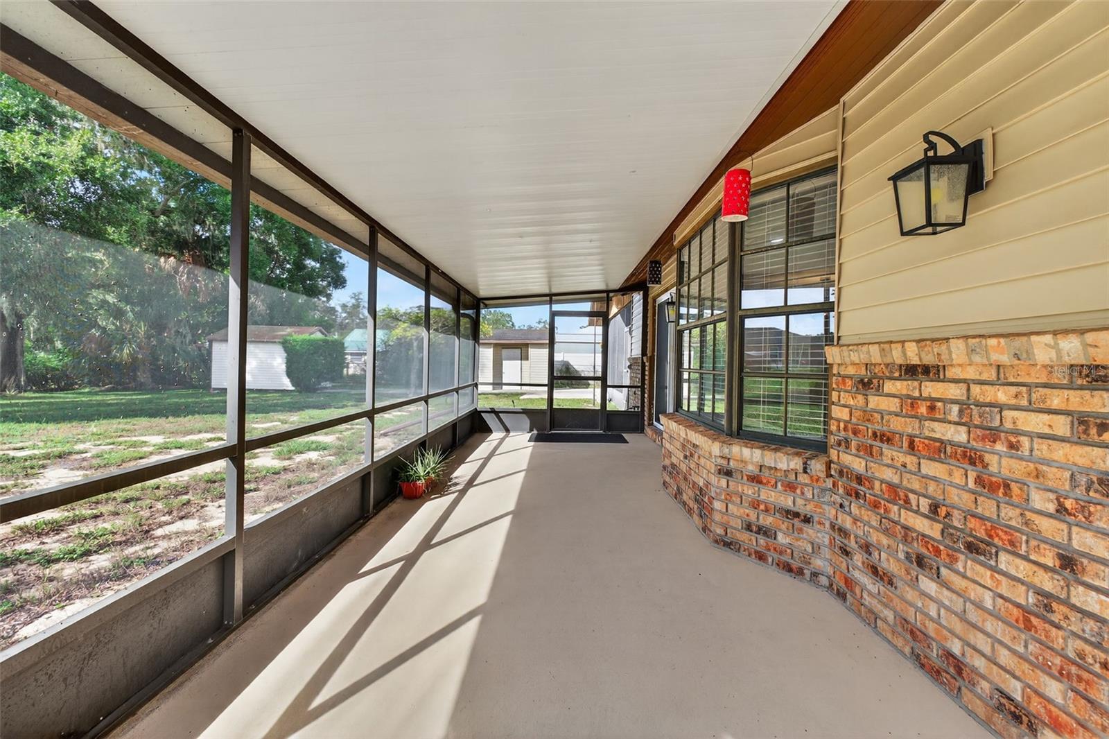 Image 52 of 80 For 7 Bay Street