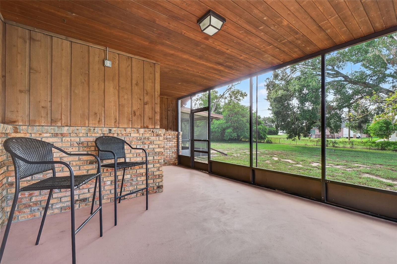 Image 55 of 80 For 7 Bay Street