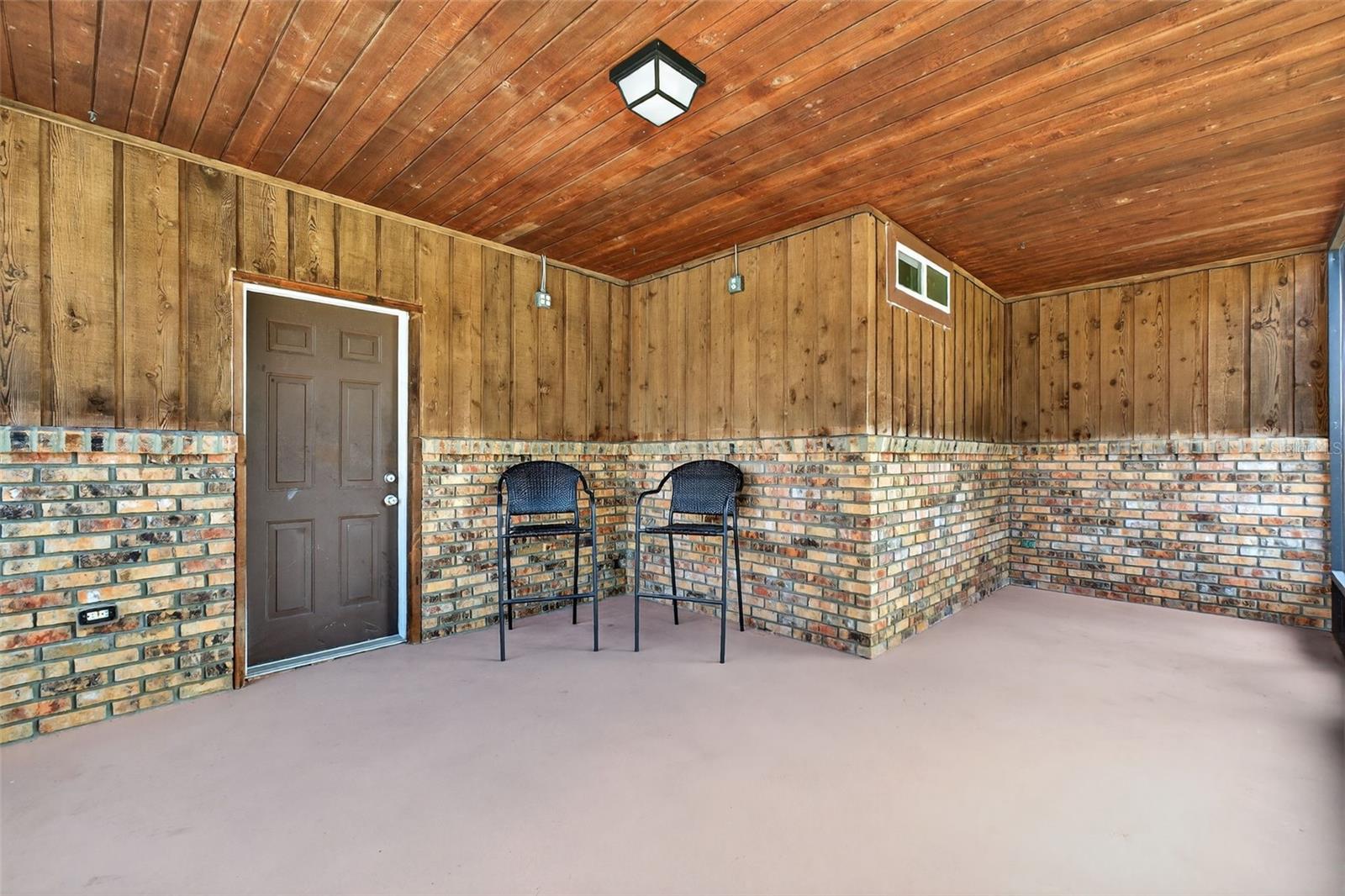 Image 56 of 80 For 7 Bay Street