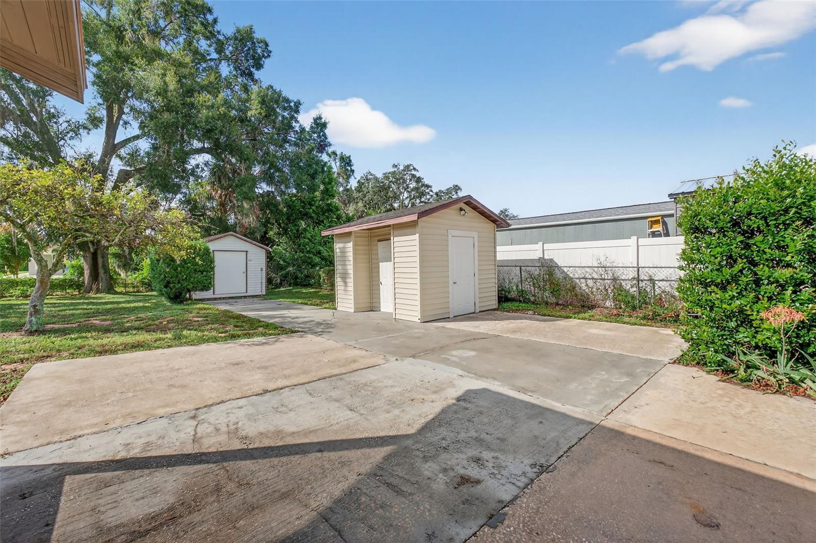 Image 59 of 80 For 7 Bay Street