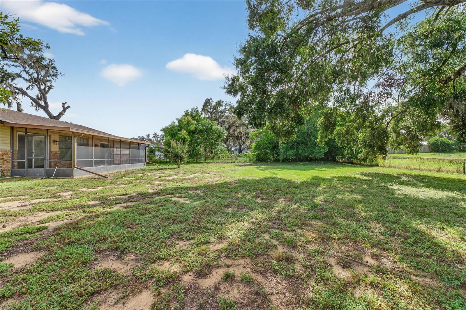 Image 62 of 80 For 7 Bay Street