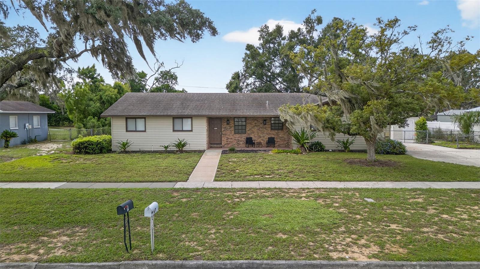 Image 67 of 80 For 7 Bay Street