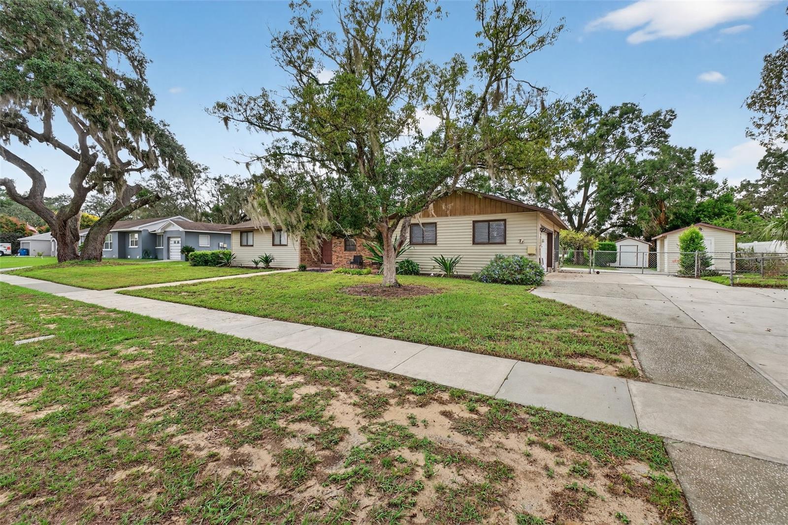 Image 7 of 80 For 7 Bay Street