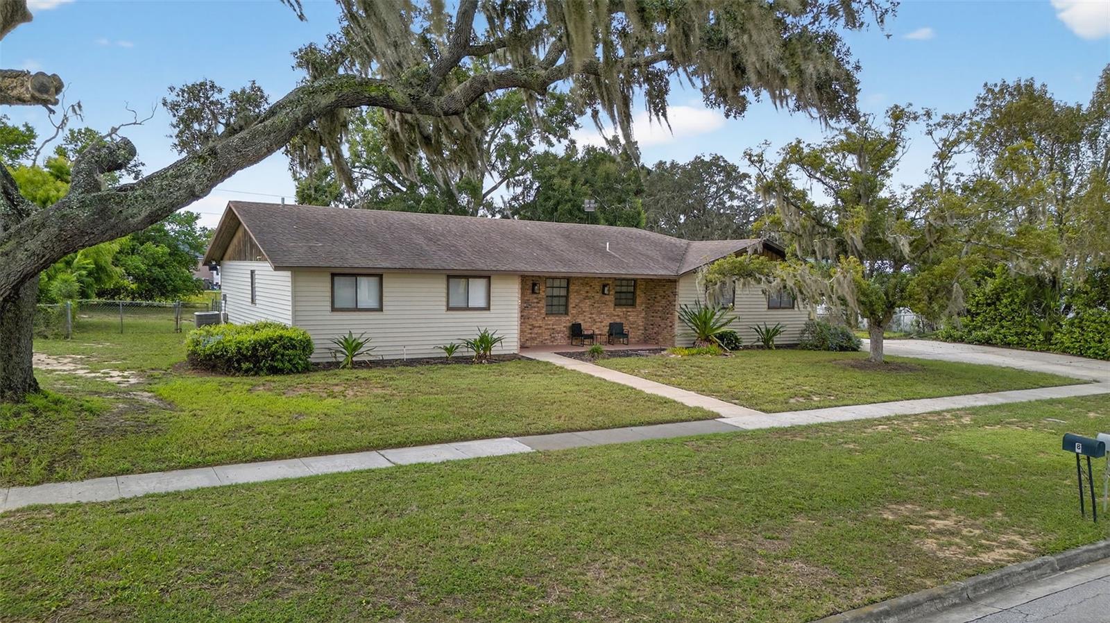 Image 70 of 80 For 7 Bay Street