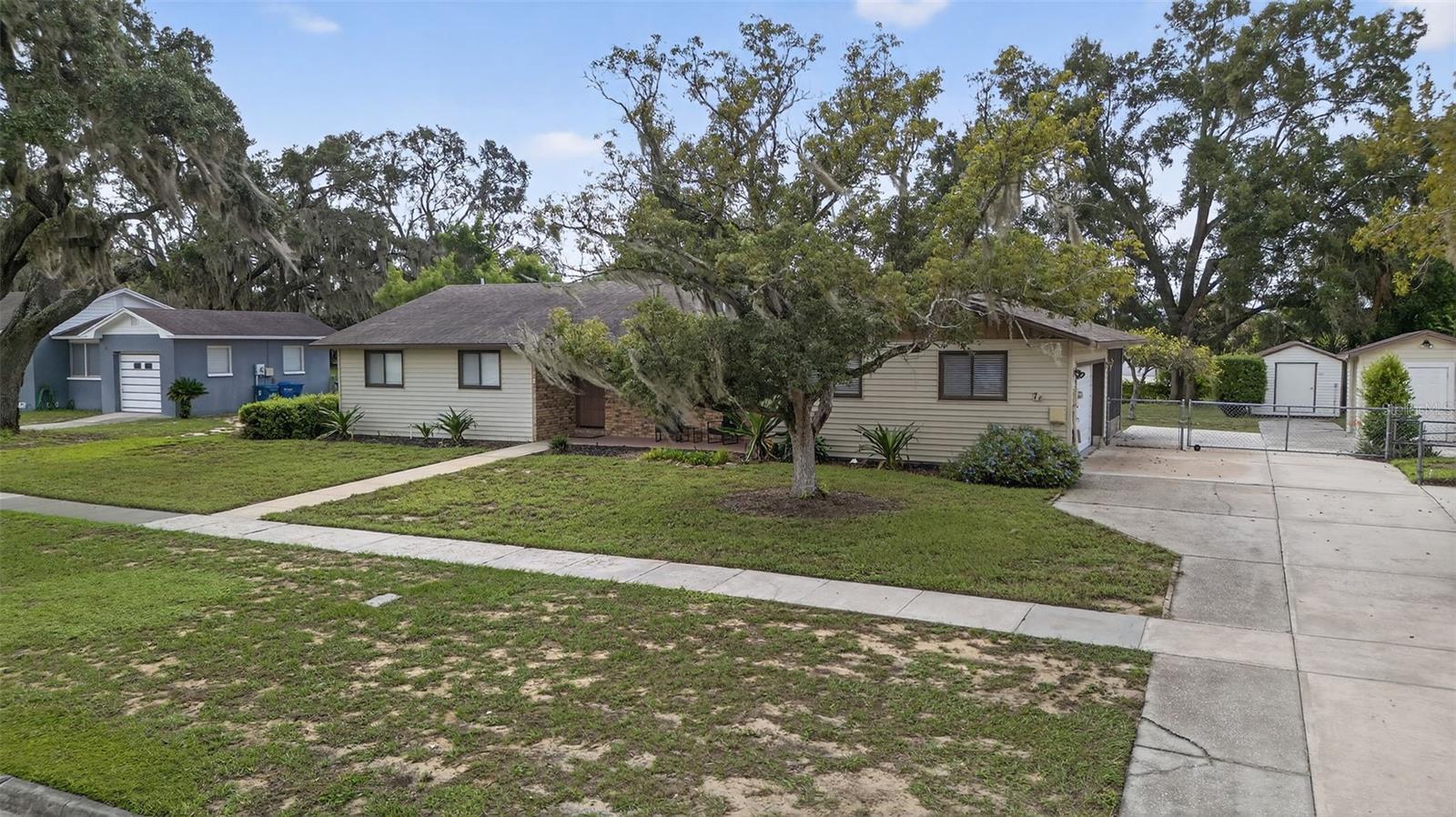 Image 71 of 80 For 7 Bay Street