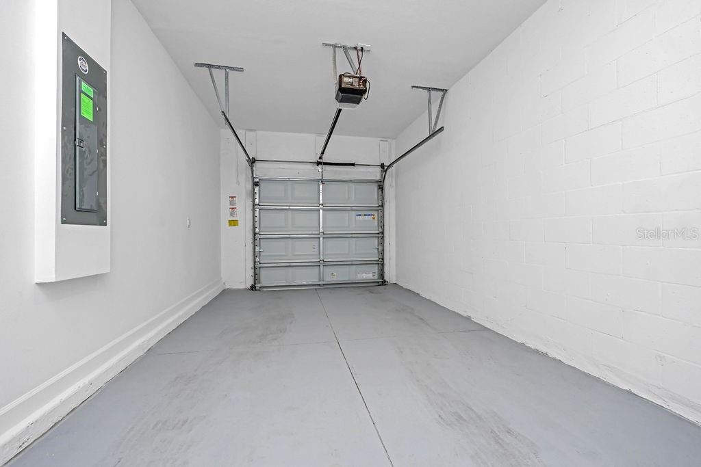 Image 14 of 30 For 8919 Play Through Drive