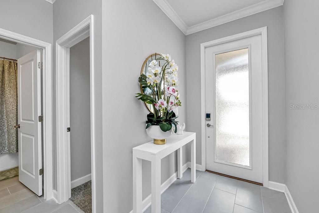 Image 2 of 30 For 8919 Play Through Drive