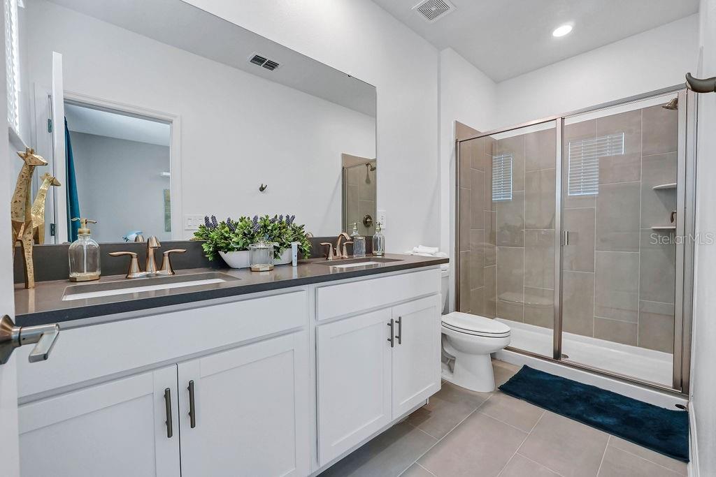 Image 23 of 30 For 8919 Play Through Drive