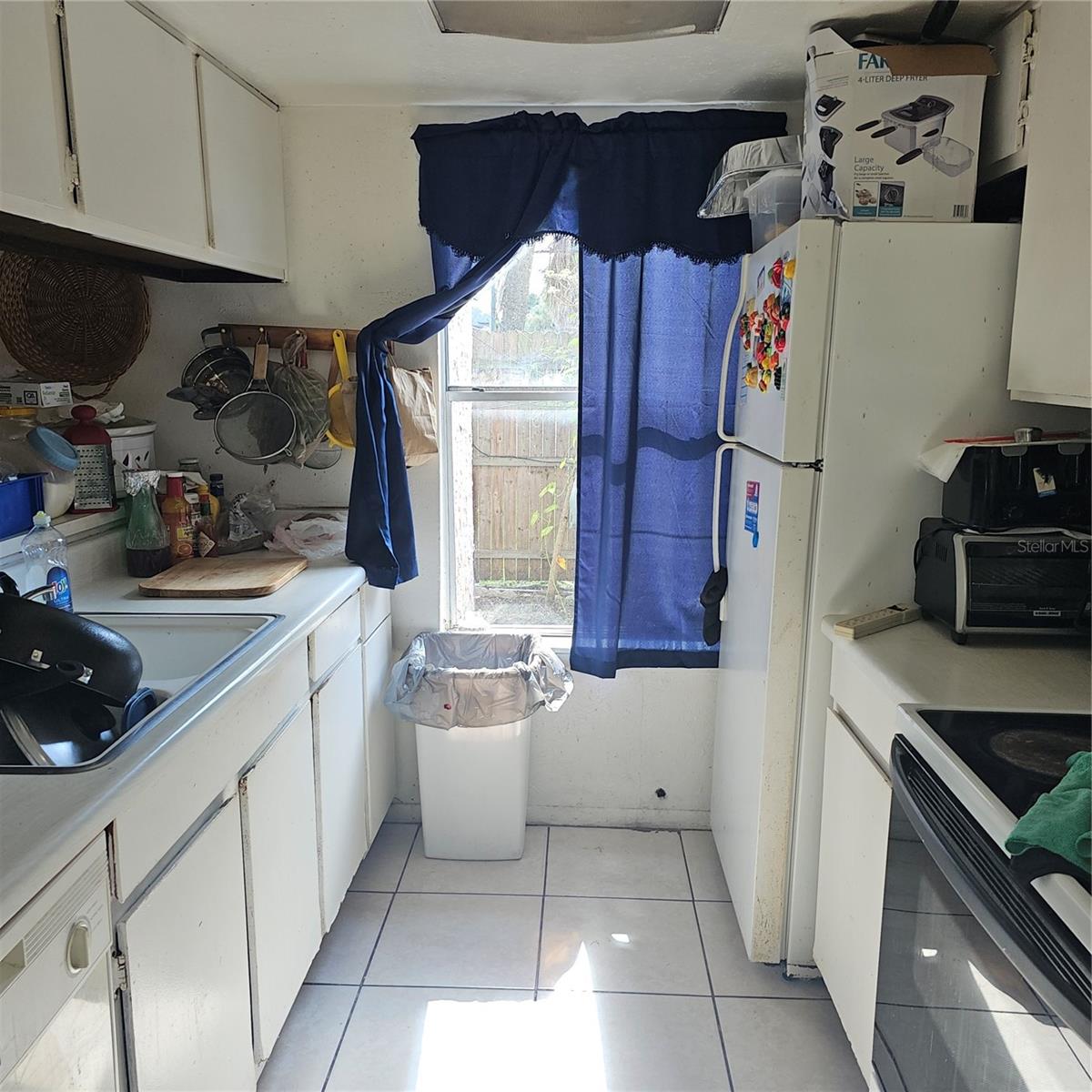 Image 8 of 17 For 4021 Henley Road 1701