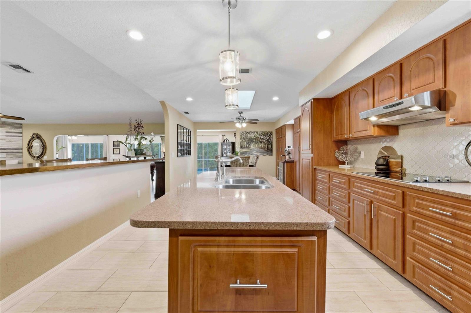 Image 15 of 79 For 1475 Glenridge Drive