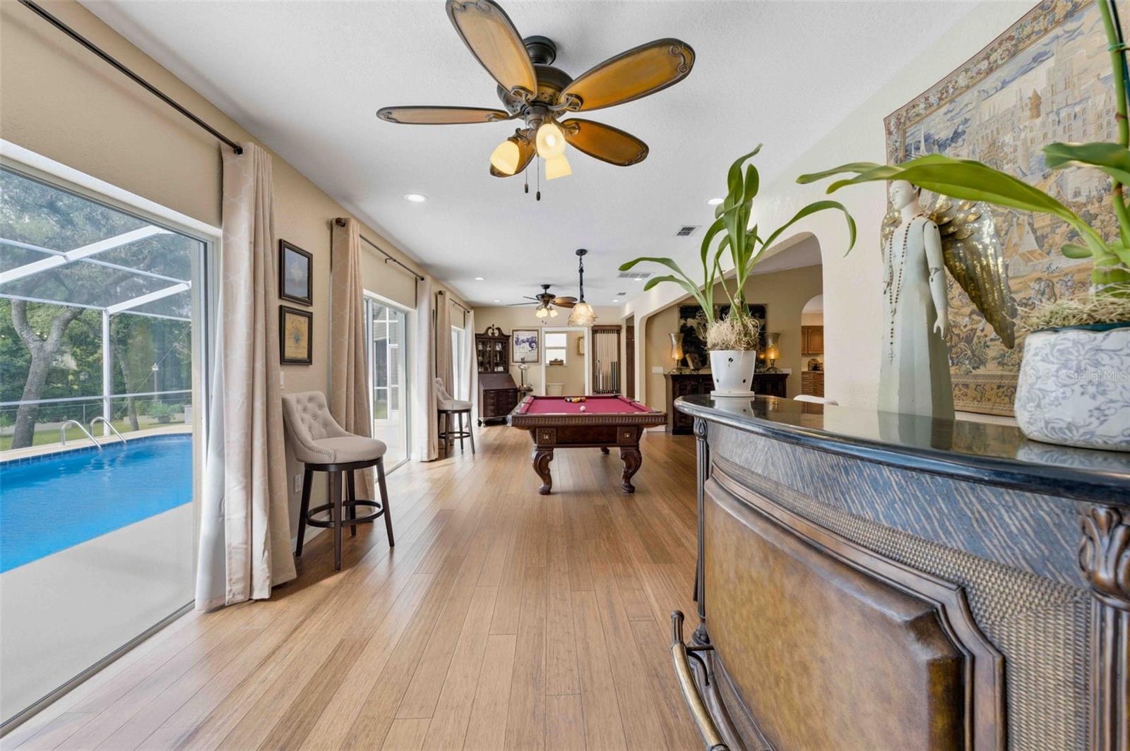 Image 22 of 79 For 1475 Glenridge Drive