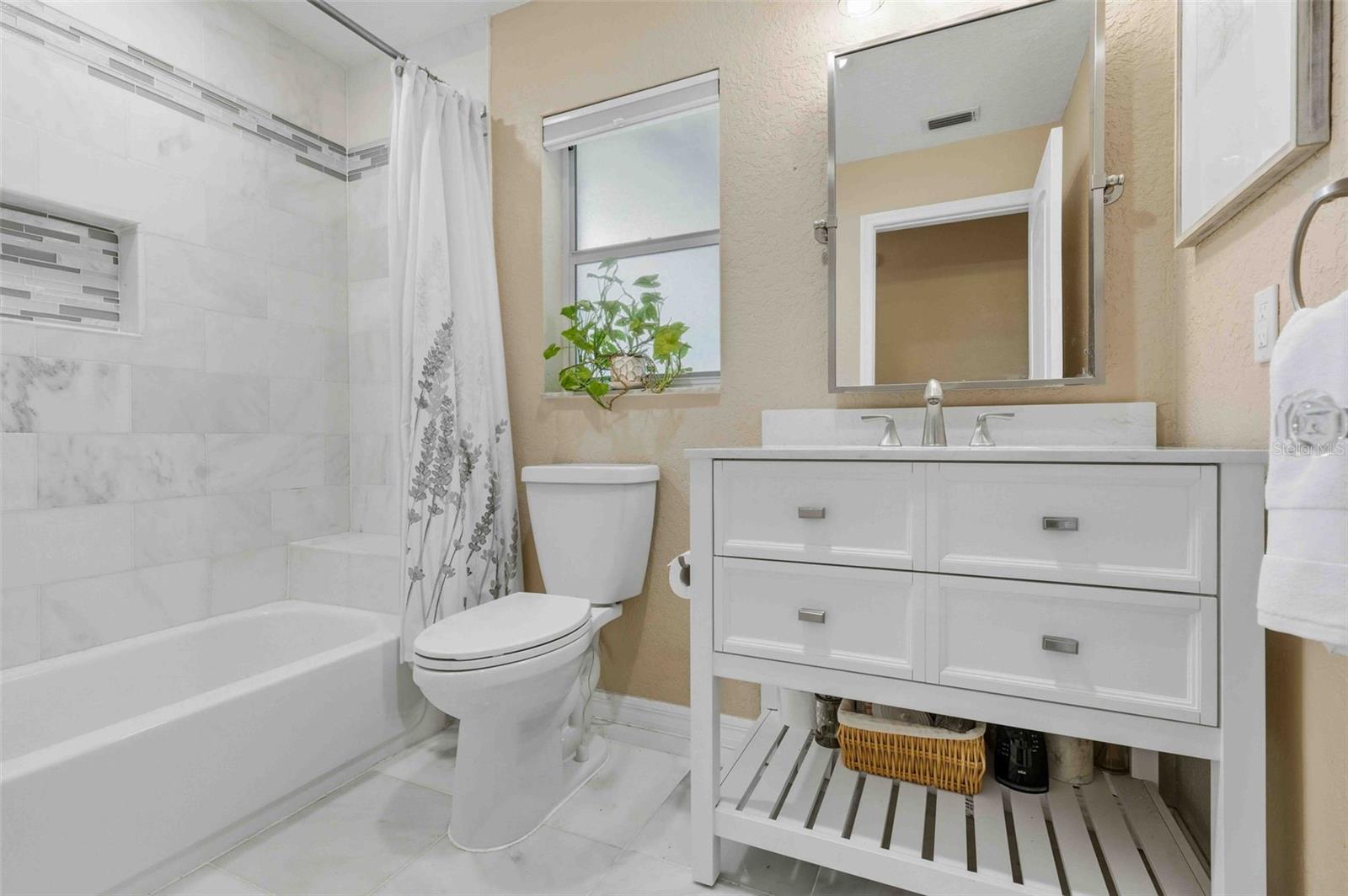 Image 46 of 79 For 1475 Glenridge Drive